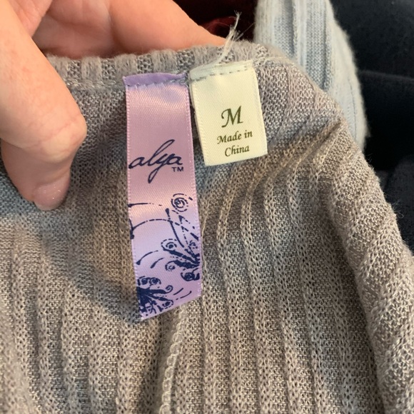 Alya for Francesca’s Collections Sweater Dress - Picture 5 of 6